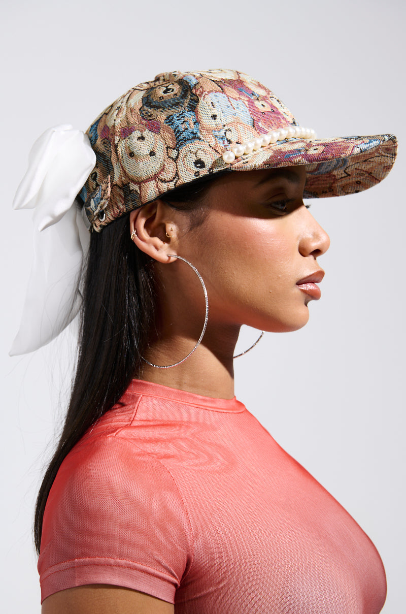 BEARY NICE BOW HAT